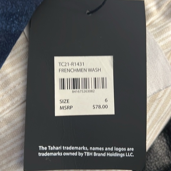 NWT Tahari Rayon Denim Abigail Mid-rise Bermuda Shorts size 6/28. - Picture 7 of 7